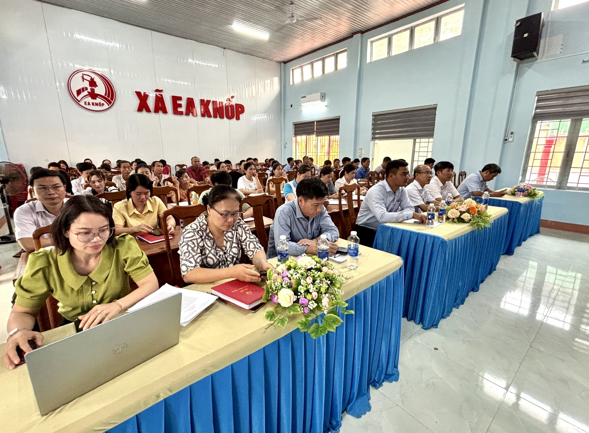 Xã Ea Knốp tham dự buổi phát động phong trào “Bình dân học vụ số” năm 2026 và ra mắt Trung tâm dữ liệu tỉnh