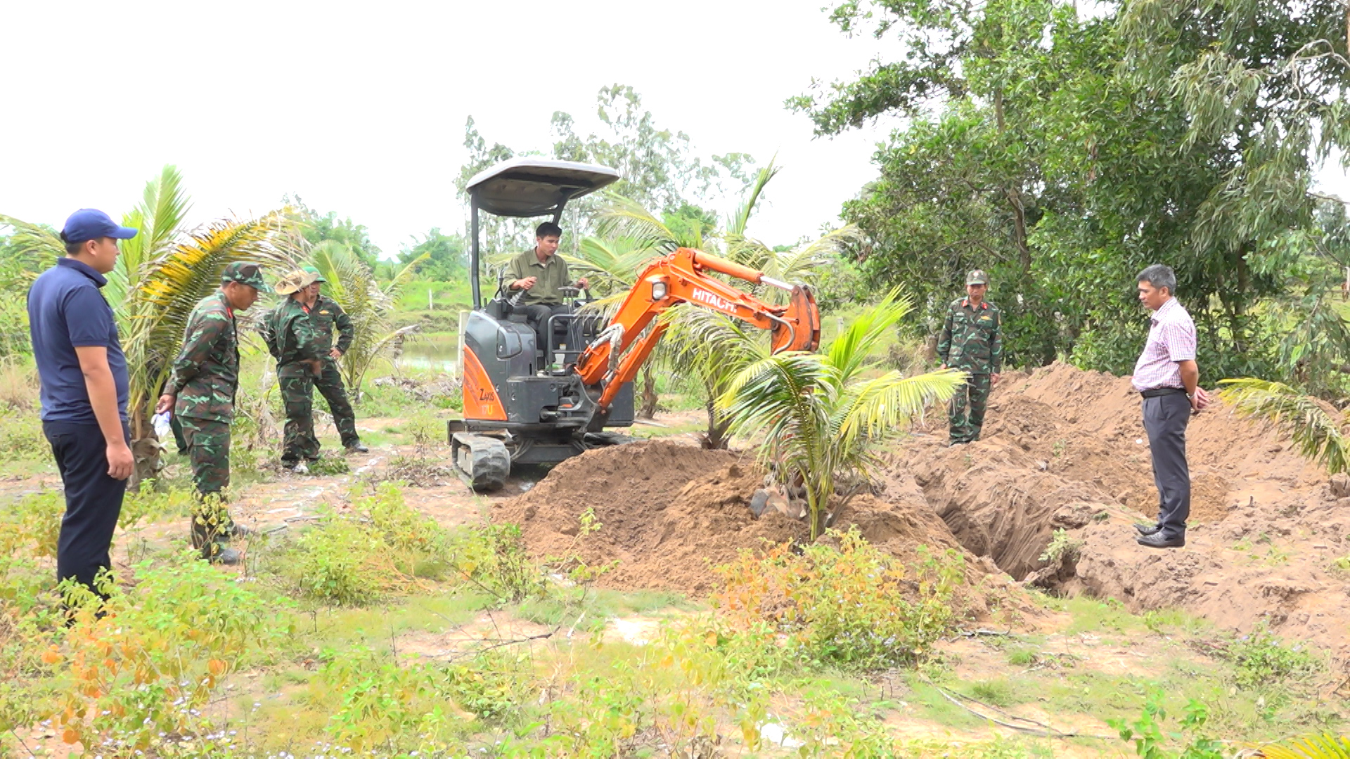 Xã Ea Knốp khảo sát thực địa, xác minh thông tin phục vụ tìm kiếm, quy tập hài cốt liệt sĩ tại buôn Ea Knốp