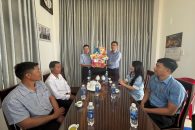 Lãnh đạo xã Ea Knốp thăm, chúc mừng các cơ sở tôn giáo, chức sắc tôn giáo nhân dịp lễ Phục sinh năm 2026